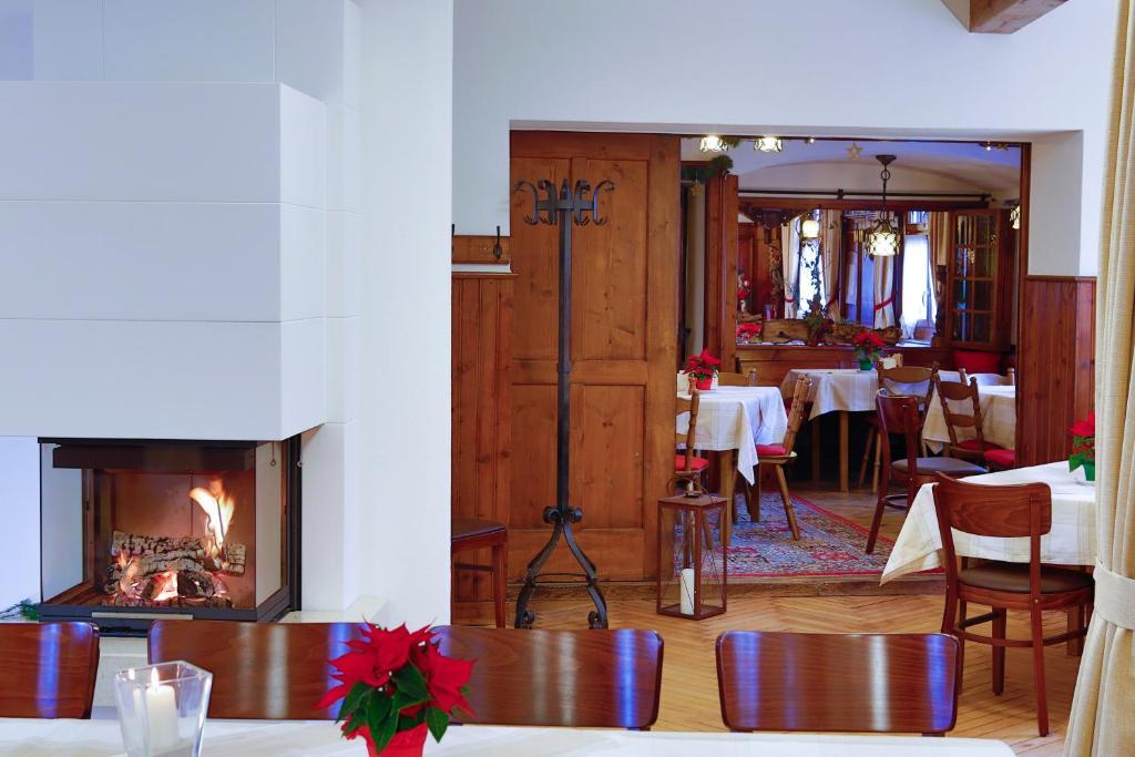 Gasthof Zum Goldenen Kreuz Wilhelmsdorf  Kültér fotó